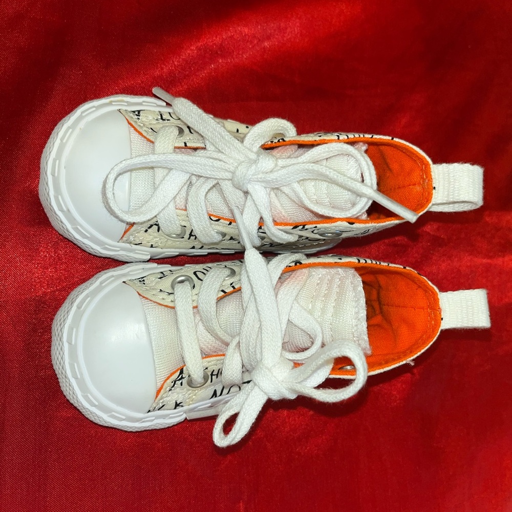 Toddler high top converse size 4c
